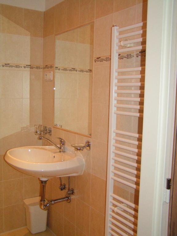 Hotel Ondras Zlín 部屋 写真