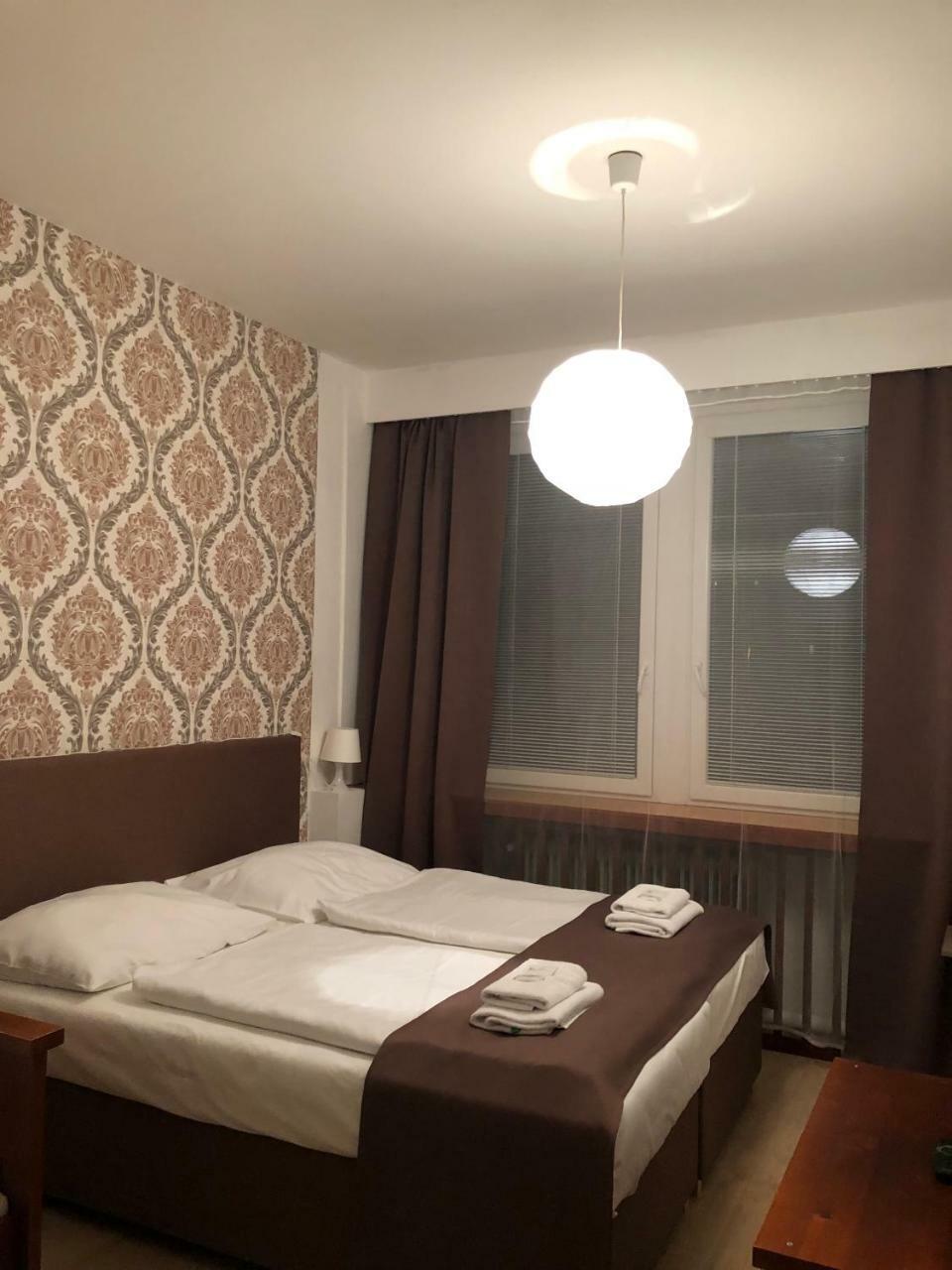 Hotel Ondras Zlín エクステリア 写真